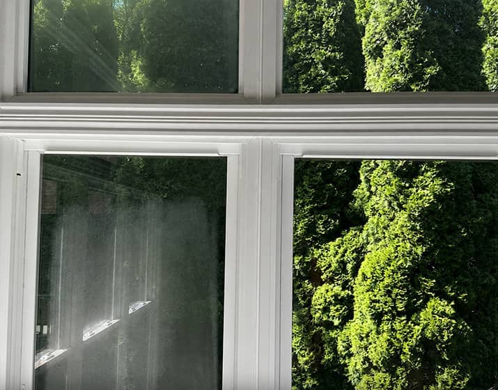 Fog and moisture on window glass